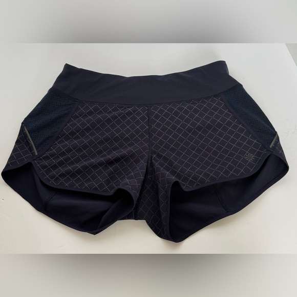 Athleta Size XS Navy Blue Diamond Track This Run Shorts - Picture 1 of 10